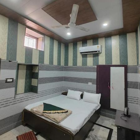 Bhagat Ji Guest House Ayodhya Exterior photo