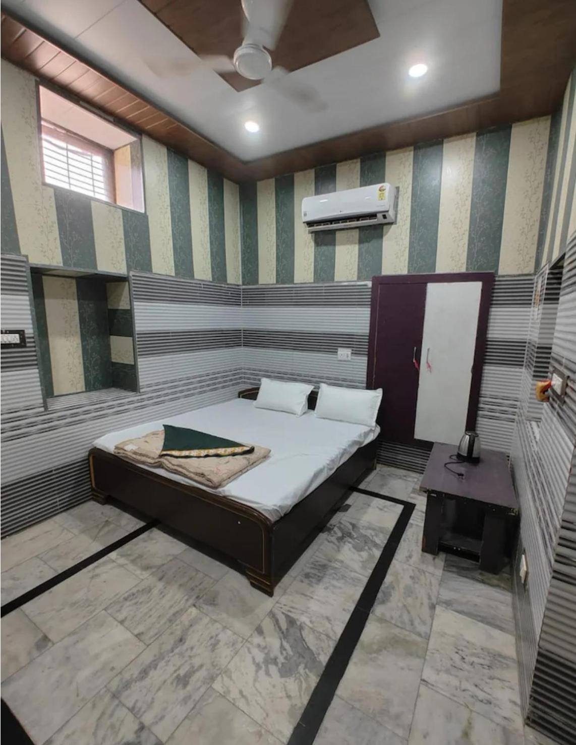 Bhagat Ji Guest House Ayodhya Exterior photo